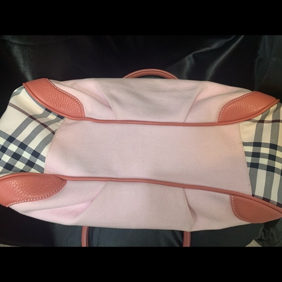 Authentic Pink Burberry Bag - Picture 7 of 10